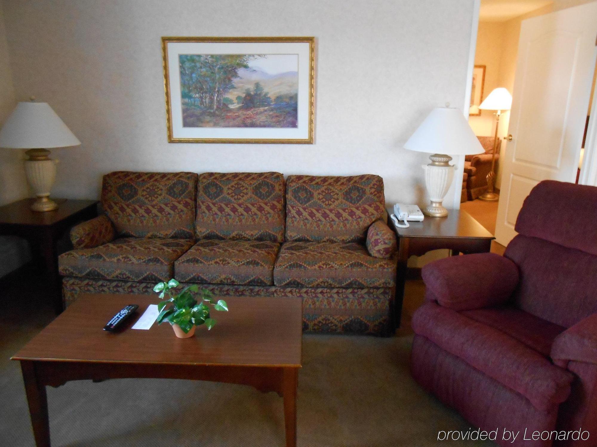 Best Western Plus A Wayfarer'S Inn & Suites Kingman Room photo